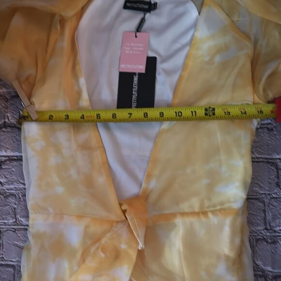 PrettyLittleThing Yellow/White Mini Dress 4 Deep V Long Sleeve Coquette Girl - Picture 6 of 11